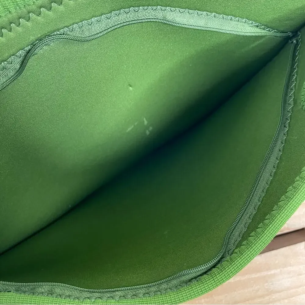 BUILT Laptop Porter 15.4 inch wide green zipper bag